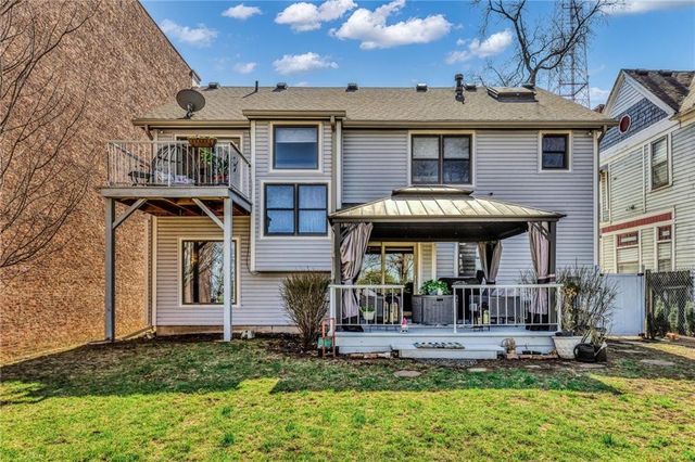 240 E 30th Street, Kansas City, MO 64108