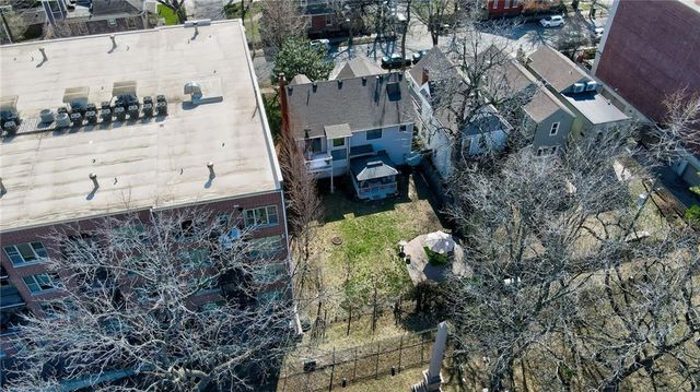 240 E 30th Street, Kansas City, MO 64108