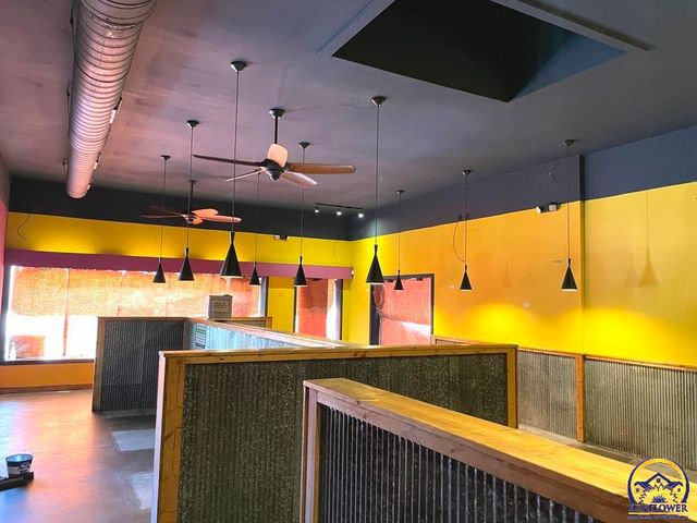 2614 SW 17th ST, Topeka, KS 66604