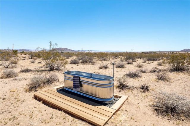 1375 Fortuna Avenue, Landers, CA 92285