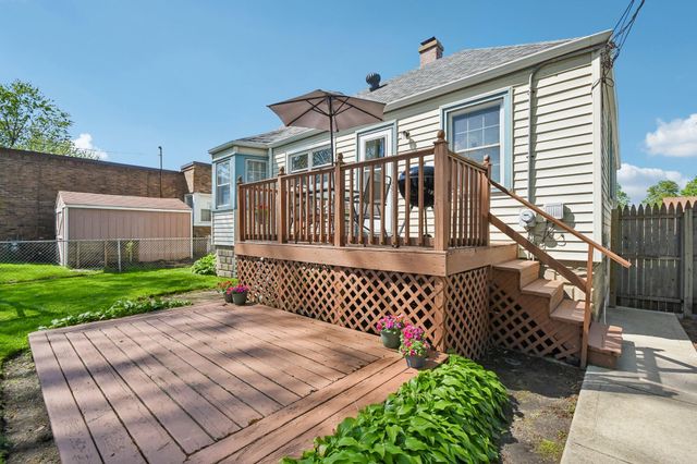 838 174th Street, Hammond, IN 46324