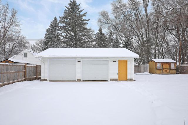 214 18th Street W, Hastings, MN 55033