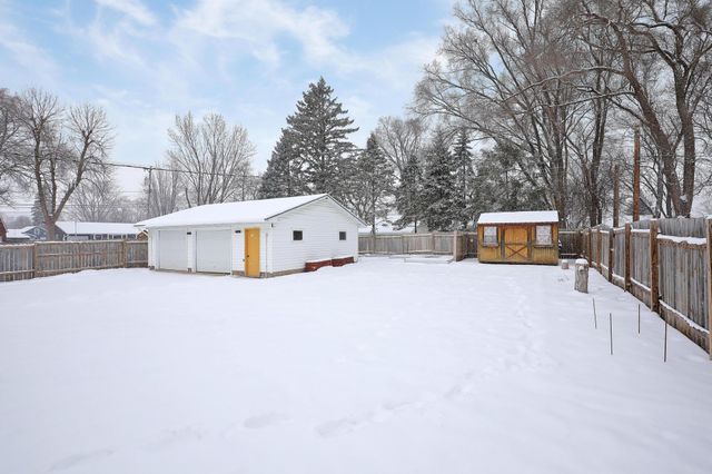 214 18th Street W, Hastings, MN 55033