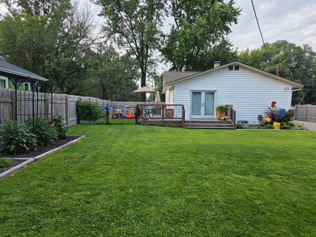 214 18th Street W, Hastings, MN 55033