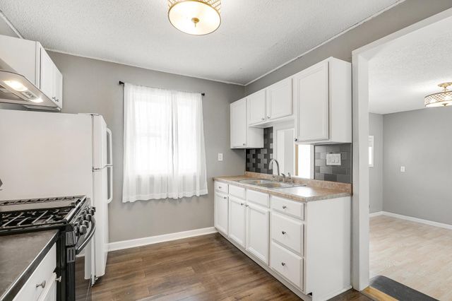 214 18th Street W, Hastings, MN 55033