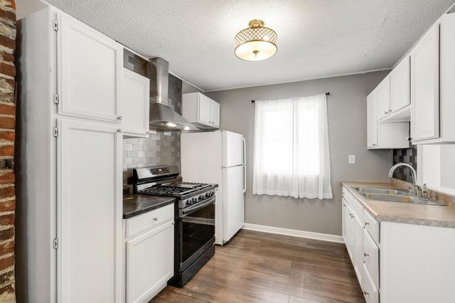 214 18th Street W, Hastings, MN 55033