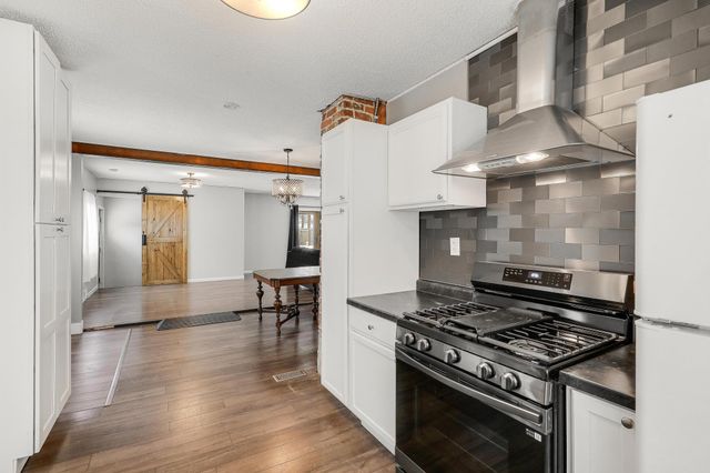 214 18th Street W, Hastings, MN 55033