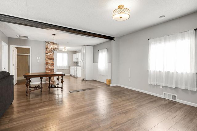 214 18th Street W, Hastings, MN 55033