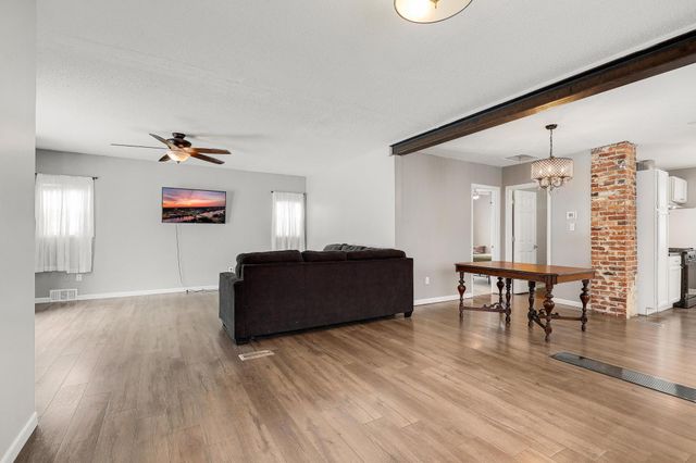 214 18th Street W, Hastings, MN 55033