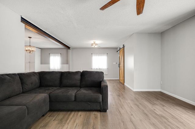 214 18th Street W, Hastings, MN 55033