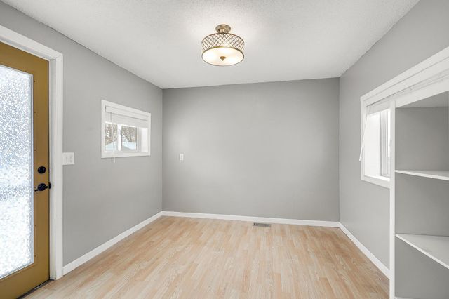 214 18th Street W, Hastings, MN 55033