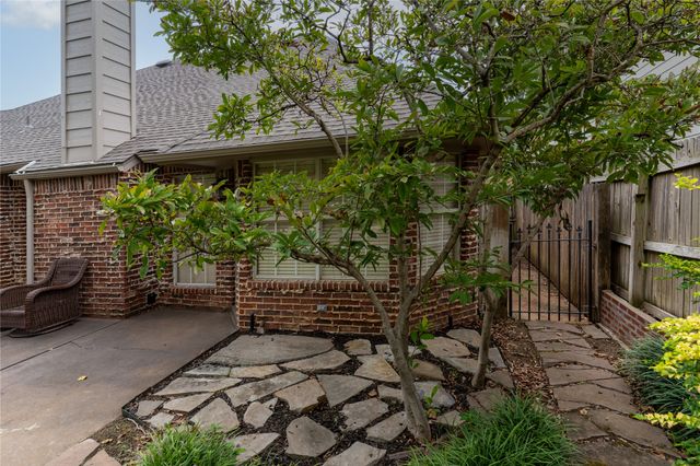 8523 E 82nd Street, Tulsa, OK 74133