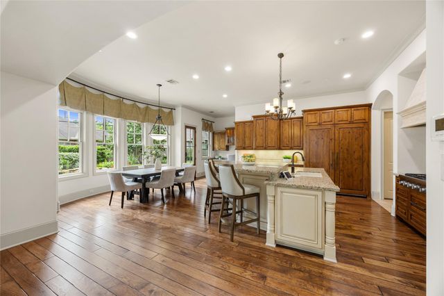 735 Timber Hill Drive, Hedwig Village, TX 77024