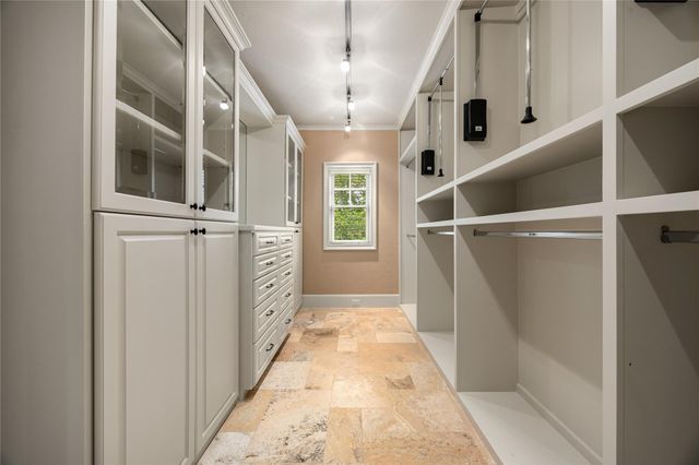 735 Timber Hill Drive, Hedwig Village, TX 77024