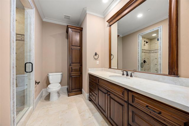 735 Timber Hill Drive, Hedwig Village, TX 77024