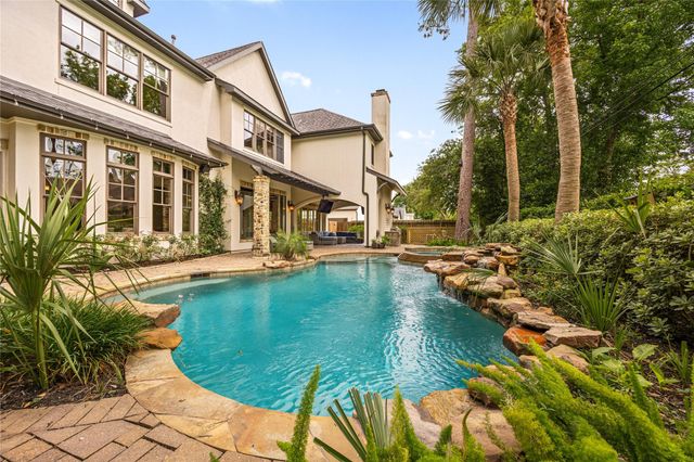 735 Timber Hill Drive, Hedwig Village, TX 77024