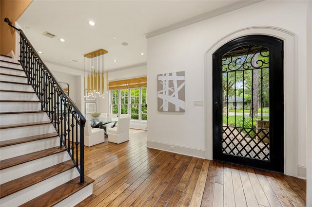 735 Timber Hill Drive, Hedwig Village, TX 77024
