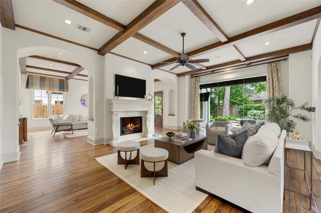 735 Timber Hill Drive, Hedwig Village, TX 77024