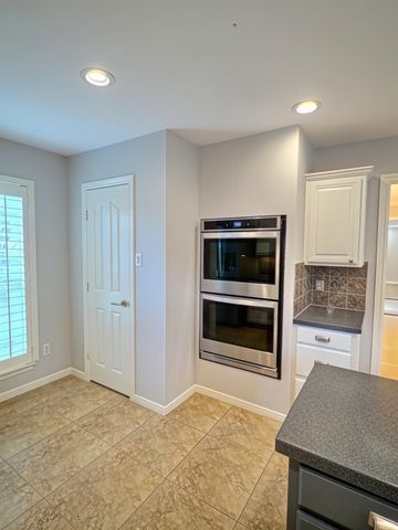 305 Oak Creek Court, League City, TX 77573