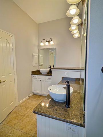 305 Oak Creek Court, League City, TX 77573
