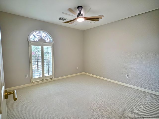 305 Oak Creek Court, League City, TX 77573