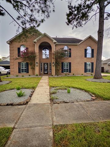 305 Oak Creek Court, League City, TX 77573