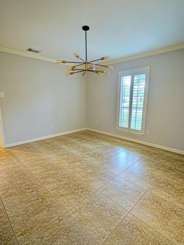 305 Oak Creek Court, League City, TX 77573