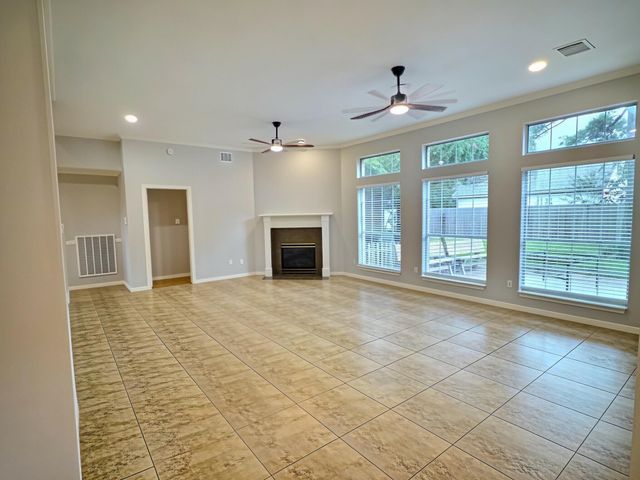 305 Oak Creek Court, League City, TX 77573