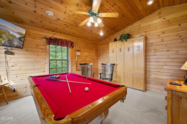 1876 Natures Lane, Sevierville, TN 37862