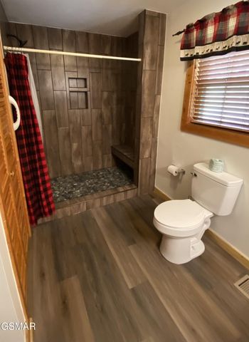 1876 Natures Lane, Sevierville, TN 37862