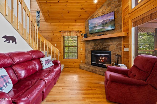 1876 Natures Lane, Sevierville, TN 37862
