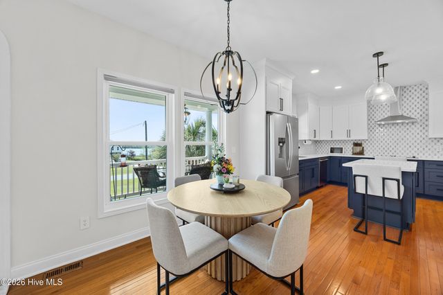 214 Pelican Walk, Hampstead, NC 28443