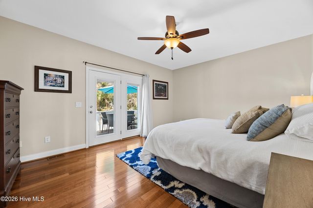 214 Pelican Walk, Hampstead, NC 28443