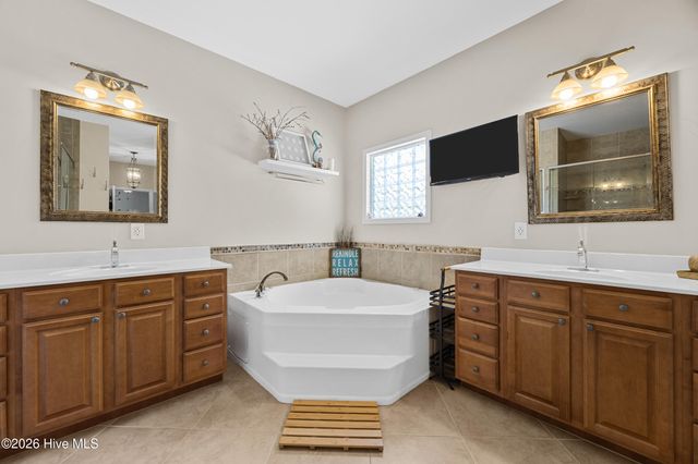 214 Pelican Walk, Hampstead, NC 28443