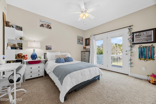 214 Pelican Walk, Hampstead, NC 28443