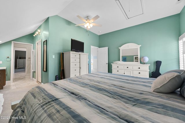214 Pelican Walk, Hampstead, NC 28443