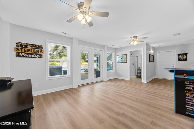 214 Pelican Walk, Hampstead, NC 28443