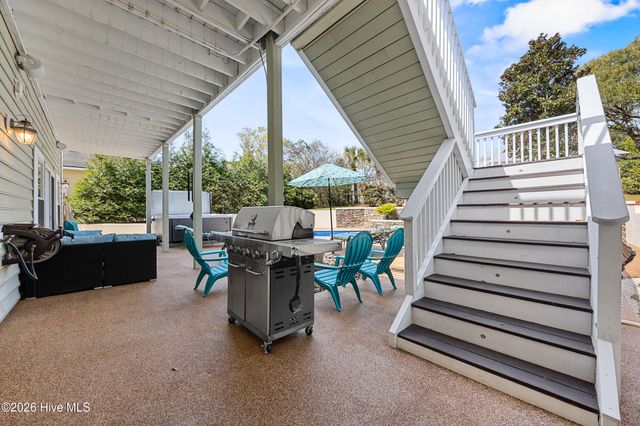 214 Pelican Walk, Hampstead, NC 28443