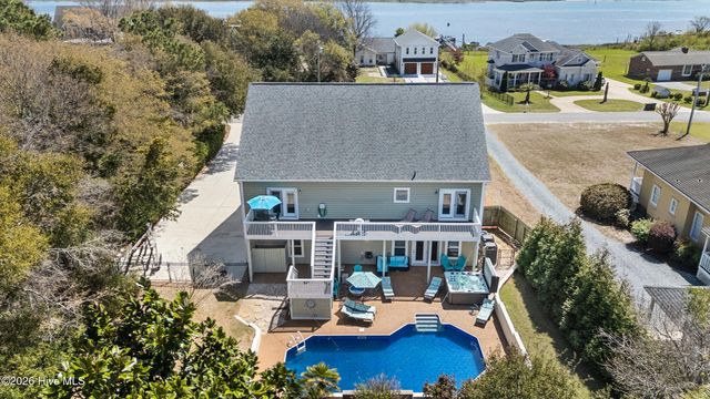 214 Pelican Walk, Hampstead, NC 28443