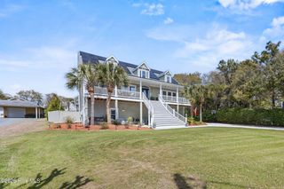 214 Pelican Walk, Hampstead, NC 28443