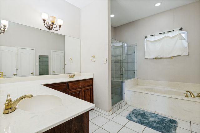 2828 S Lakeview Drive, Cedar Hill, TX 75104