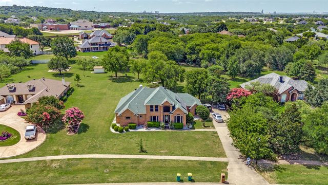 2828 S Lakeview Drive, Cedar Hill, TX 75104