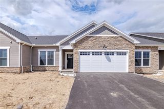 56 Cedarway Circle, Webster, NY 14580