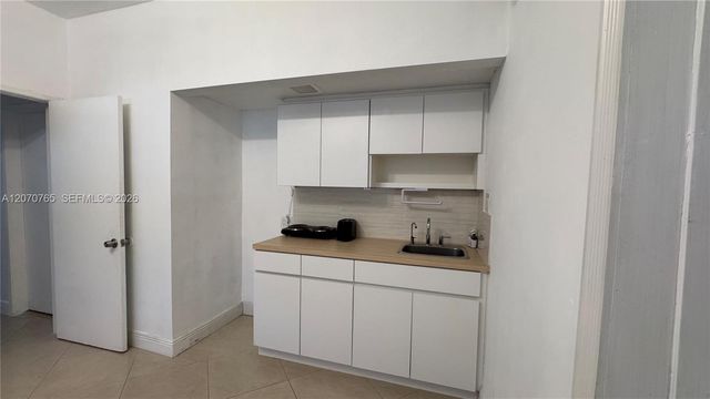 1611 71st Street, Miami Beach, FL 33141