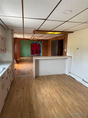 29 Aurora Avenue, West Seneca, NY 14224