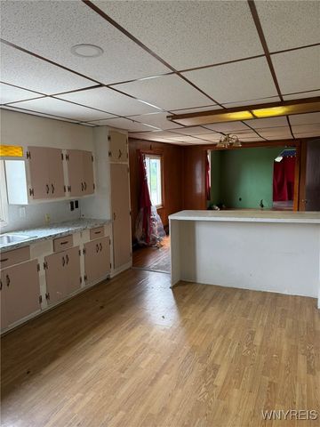 29 Aurora Avenue, West Seneca, NY 14224