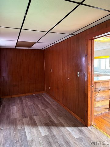 29 Aurora Avenue, West Seneca, NY 14224