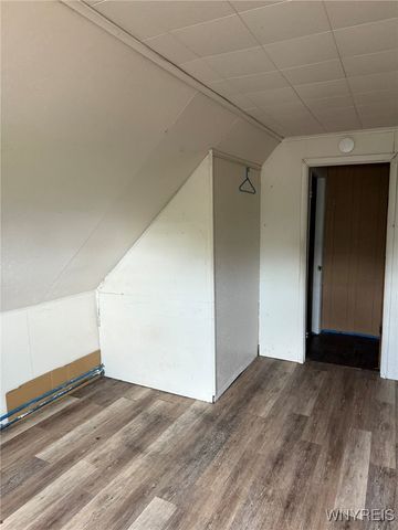 29 Aurora Avenue, West Seneca, NY 14224