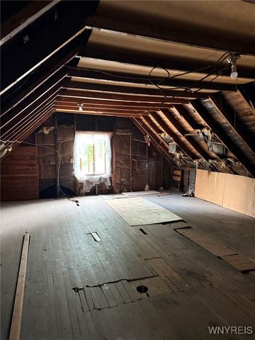 29 Aurora Avenue, West Seneca, NY 14224