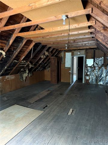 29 Aurora Avenue, West Seneca, NY 14224